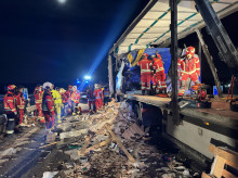 espana/madrid/20261027/accidente-trafico-mortal-entre-dos-camiones-3-fallece-conductores-63-anos_474260