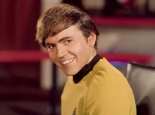 cine-tv-series/20261027/muere-90-anos-walter-koenig-tripulante-chekov-universo-star-trek_474261