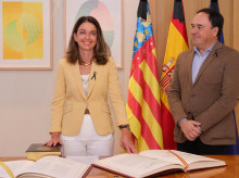 espana/comunidad-valenciana/20261030/nuria-martinez-toma-posesion-como-consellera-servicios-sociales-justicia-salida-elena-albalat_475542