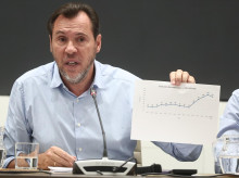espana/20261030/puente-reconoce-pruebas-nocturnas-nuevo-sistema-seguridad-ave-desvelo-debate_475666