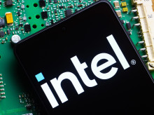 economia/20261030/intel-hunde-26-wall-street-anunciar-perdidas-casi-12000-millones-dolares_475715