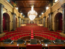 espana/cataluna/20260604/justicia-insiste-parlament-debera-exhibir-bandera-espana-todos-dias-no-solo-pleno_424757