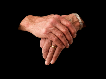 sociedad/20260831/comision-europea-da-luz-verde-nuevo-medicamento-adultos-parkinson_453784