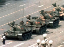 internacional/20260911/justicia-condena-siete-anos-carcel-tres-dirigentes-organizacion-prostestaba-tiananmen_457615