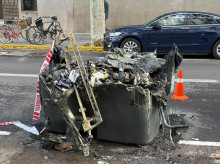 espana/la-voz-de-cordoba/actualidad/20260401/vandalismo-ciudad-jardin-tres-contenedores-quemados-miercoles-santo_402609