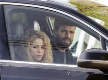 gente/20261006/shakira-desplaza-hasta-barcelona-verse-pique-nueva-batalla-legal_466816
