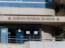 espana/madrid/20260909/fiscalia-pide-ano-medio-carcel-mujer-apropio-dinero-padre-enfermo_456854