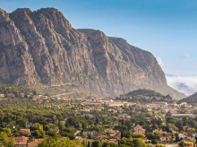espana/cataluna/20260603/montserrat-cierra-temporalmente-acceso-sendero-donde-murio-isak-andic-seguridad_424914