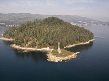 espana/galicia/20260418/isla-google-maps-mantuvo-oculta-durante-anos-sigue-siendo-gran-enigma-litoral-gallego_391083