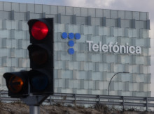 economia/20260226/telefonica-deshace-participacion-historica-bbva_389720