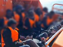 espana/comunidad-valenciana/20260226/vea-video-patera-15-personas-rescatadas-costa-benidorm_389577