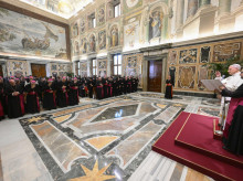 religion/20260228/papa-recurre-chesterton-encuentro-seminaristas-espanoles_390615