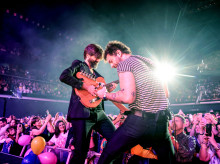 espana/comunidad-valenciana/20260301/viva-suecia-asalta-roig-arena-ante-16000-asistentes_390725