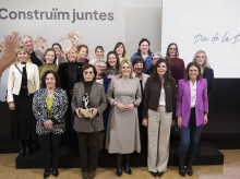 espana/comunidad-valenciana/20260306/marta-barrachina-ensalza-constancia-esfuerzo-compromiso-maria-carmen-miralles_392747