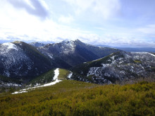 espana/galicia/20260309/historia-montana-gallega-donde-reunian-obispos-tres-diocesis-esta-ruta-hasta-cima_392917