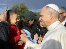 religion/vaticano/20260309/papa-reivindica-valor-olvidados-incluso-debil-imagen-viva-dios_393611