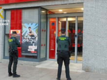 espana/galicia/20260309/asi-operaba-red-criminal-desarticulada-porrino-utilizaban-distintos-dnis-saquear-cuentas-bancarias_393814