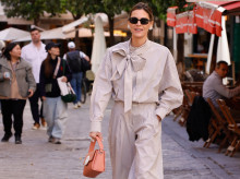 gente/20260329/elegantes-semana-santa-sevilla-desde-amaia-salamanca-manuela-villena_401419