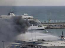 espana/cataluna/20260329/incendio-puerto-barcelona-quema-vehiculo-varios-contenedores-mercancias_401460