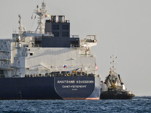 internacional/20260331/petrolero-ruso-100000-toneladas-crudo-llega-puerto-matanzas-cuba_402124