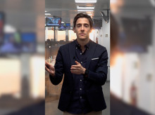 sociedad/20260401/dia-1-minuto-jorge-sanz-starmer-no-llama-sanchez-le-cuenta-cosas-huties_402604