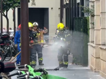 espana/andalucia/20260407/actuacion-bomberos-sevilla-incendio-pleno-corazon-ciudad_403929