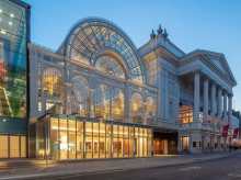 cultura/20260415/chalamet-impulsa-opera-critica-disparo-taquilla-royal-ballet-and-opera-londres_407061