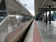 espana/andalucia/malaga/20260907/cobre-vuelve-paralizar-ave-andaluz-robo-deja-trenes-40-minutos-retrasos-malaga-cordoba_456137