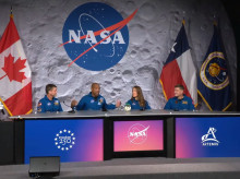 ciencia/20260417/curioso-momento-tripulacion-artemis-ii-hablar-problematico-wc-maravilloso_407930