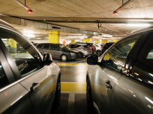 motor/20260421/pasa-mi-coche-sobresale-plaza-garaje-ley-propiedad-horizontal-aclara-cns_409207