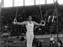 espana/cataluna/barcelona/20260423/vuelo-trunco-vida-angel-dorado-barcelona-gimnasta-completo-espana_409849