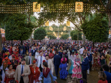 espana/andalucia/sevilla/20260423/detectives-entre-casetas-feria-bajas-laborales-fraudulentas-disparan-estos-dias-sevilla_409824