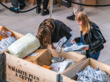 espana/baleares/20260427/loteria-paquetes-perdidos-aterriza-palma-naufragos-amazon-tesoros-euros_410534