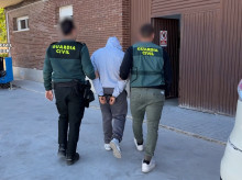 espana/comunidad-valenciana/20260425/cae-valencia-joven-ladron-maquillaje-lujo-robos-300000-euros_411052