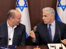 internacional/20260427/lapid-bennett-alian-juntos-alianza-electoral-quiere-echar-netanyahu-gobierno_411263