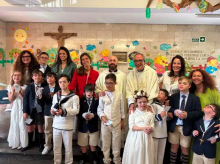 espana/madrid/20260428/emocion-veinte-ninos-colegio-concertado-educacion-especial-madrid-recibir-primera-comunion_411617