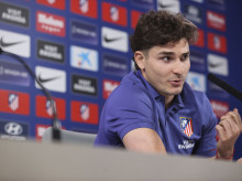 deportes/futbol/20260427/julian-alvarez-tajante-ante-rumores-posible-marcha-empieza-hacer-pelota-mentira_411620