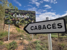 espana/cataluna/20260427/entidad-nacionalista-denuncia-gobierno-illa-mantener-nombre-pueblo-espanol_411652