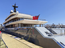 gente/20260427/megayate-steven-spielberg-hace-escala-tarragona-antes-temporada-verano_411672