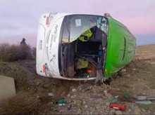 internacional/20260430/menos-nueve-personas-han-muerto-entre-ellas-recien-nacido-accidente-bus-bolivia_412644