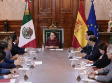 internacional/20260430/albares-reune-claudia-sheinbaum-entregarle-invitacion-felipe-vi-cumbre-iberoamericana_412647