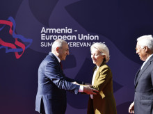 internacional/20260505/von-der-leyen-planta-ante-amenazas-trump-subir-aranceles-trato-trato_414179