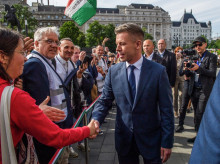 internacional/20260509/investidura-magyar-pone-fin-orban-propone-no-solo-cambio-gobierno-sistema_415939