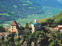 estilo-vida/viajar/20260520/castillo-medieval-mitico-alpinista-reinhold-messner-alberga-museo-montana-especial_418938