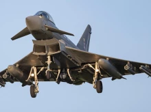 espana/defensa/20260519/eurofighter-britanicos-integranmisiles-antidrones-bajo-coste-alta-precision-laser_418954