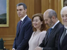 espana/casa-real/20260519/imputacion-zapatero-sorprende-sanchez-zarzuela-donde-rey-sanciona-reforma-constitucion_419029
