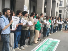 educacion/20260520/profesores-asturiano-encadenan-oviedo-pedir-reconozca-especialidad_419512