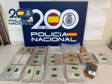 espana/comunidad-valenciana/20260521/cazan-tres-hombre-quince-kilos-heroina-maleta-zona-inglesa-benidorm_420209