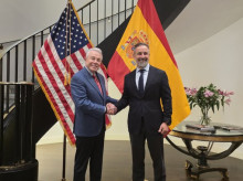 espana/20260522/abascal-reune-embajador-estados-unidos-espana-le-traslada-corrupcion-gobierno_420710