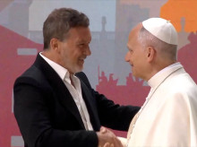 religion/20260607/emotivo-discurso-banderas-ante-papa-sobre-busqueda-dios-poco-poco-encontrando-respuestas_426138